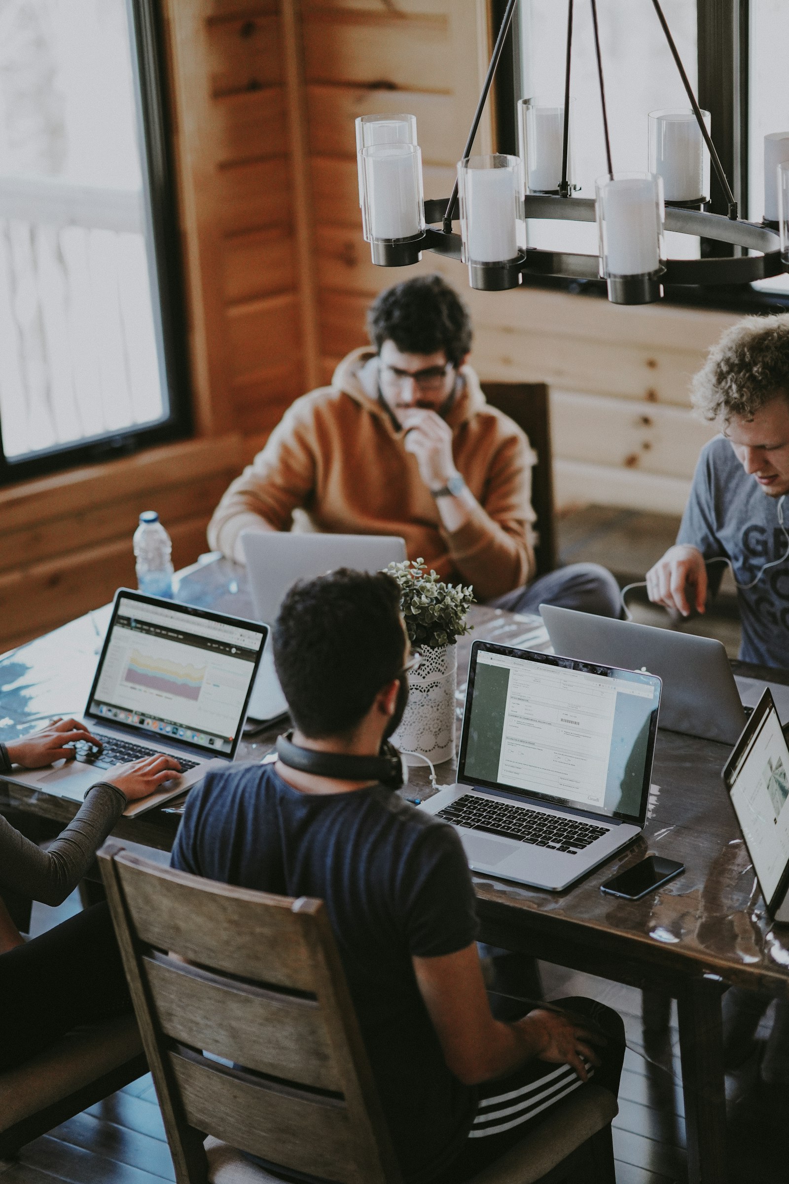 Il team di Artivirtuali al lavoro per l'assistenza ai clienti